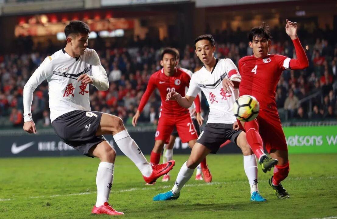 关于足球的魅力无限，国内球员展现实力无畏的信息