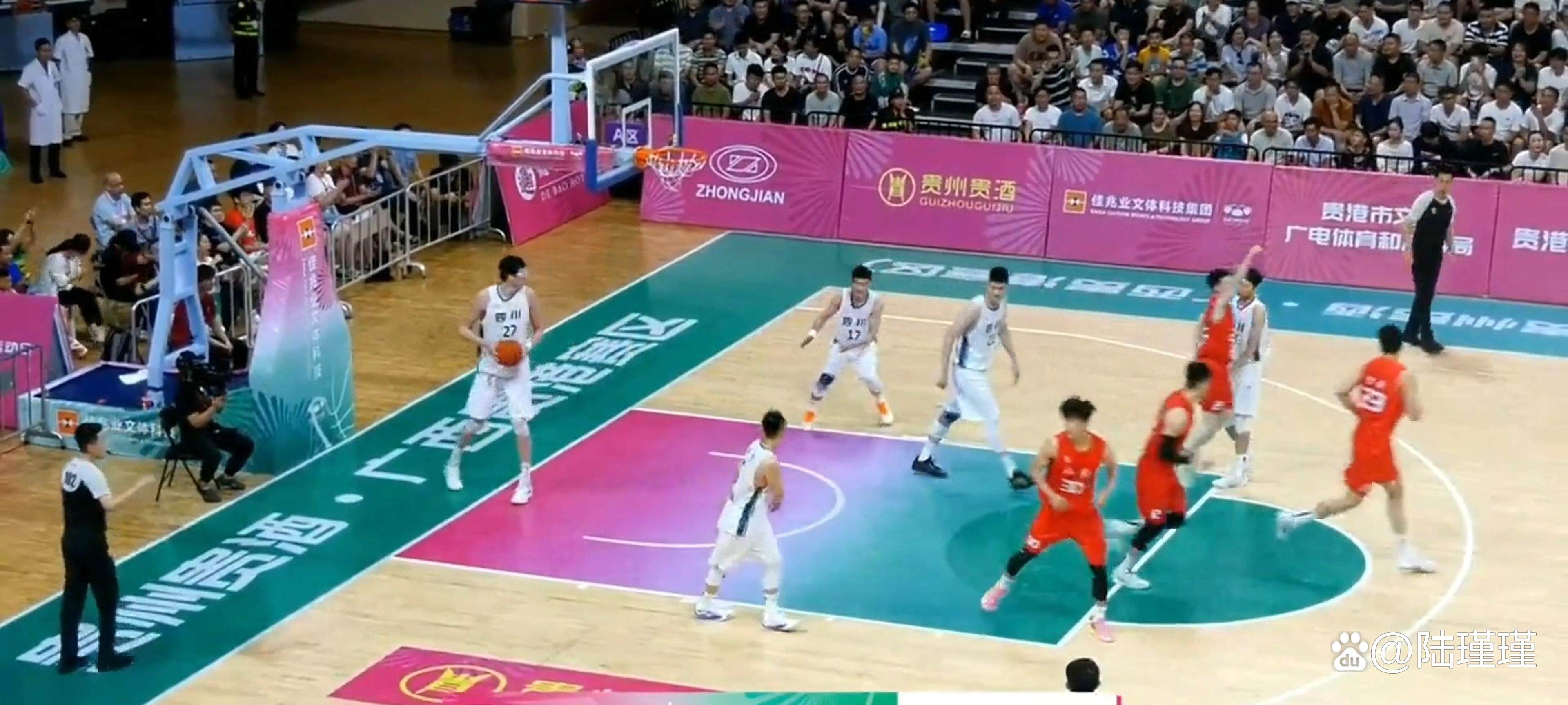 四川男篮客场险胜，实现三连胜的简单介绍