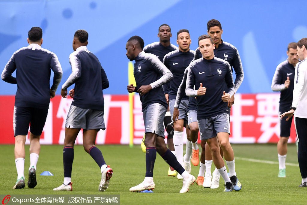 中国队险胜法国队，黄鸭组合统治全场