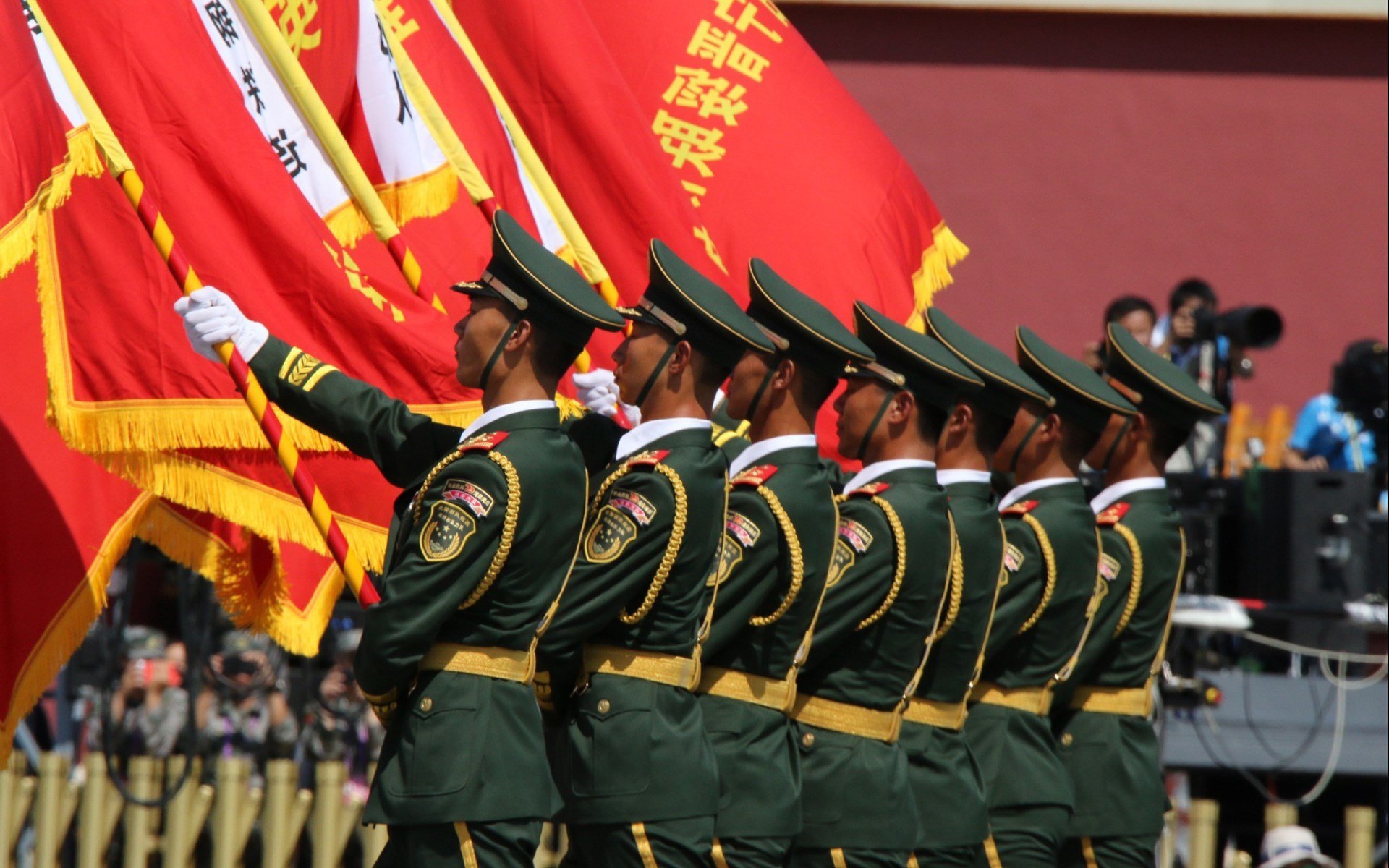 寂静王者，小贾伦·杰克逊在世界杯之夜的无声证词