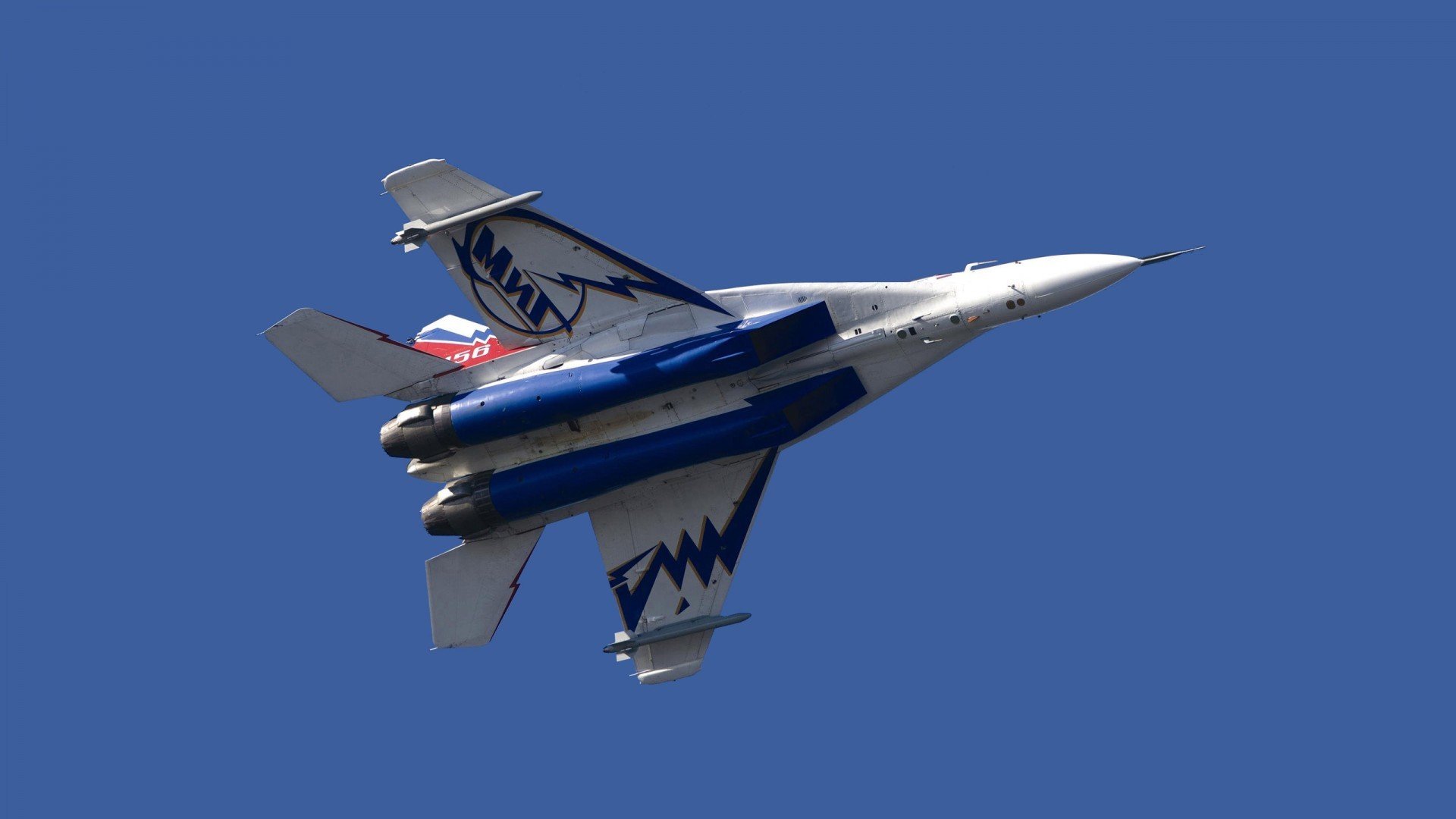 惊魂加时！米切尔绝命三分扮演关键先生，勇士险胜绿军完成自我救赎