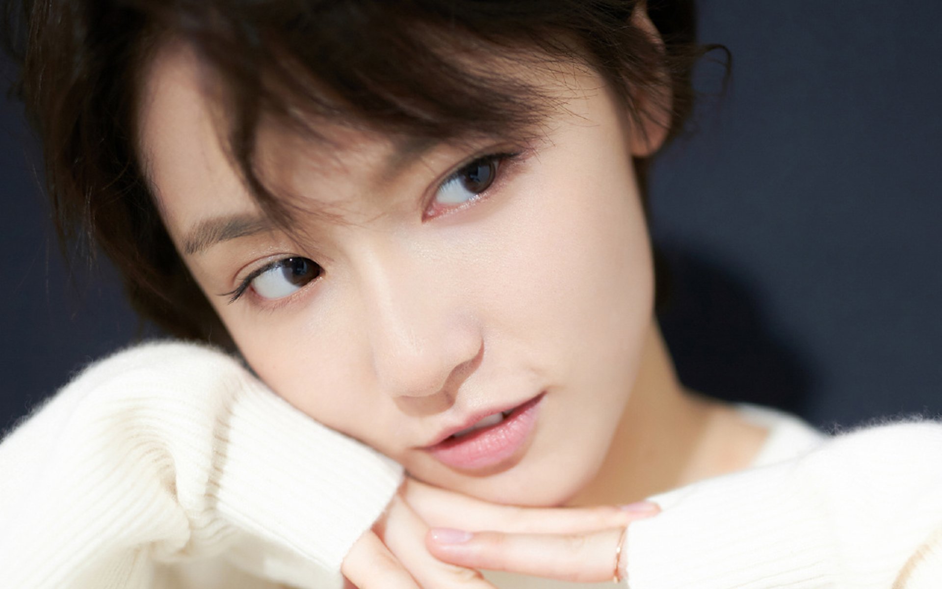 东方传来战鼓声，当鹈鹕的泥泞缠斗，遇上欧文的星辰剑舞