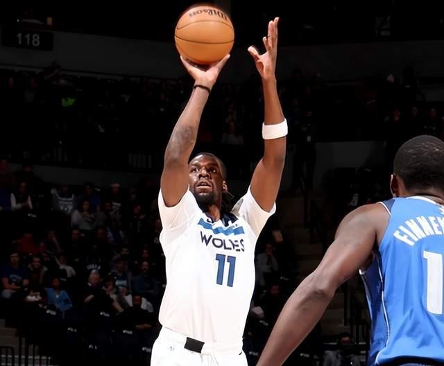 热火正面击溃辽宁队，马克西成为关键先生