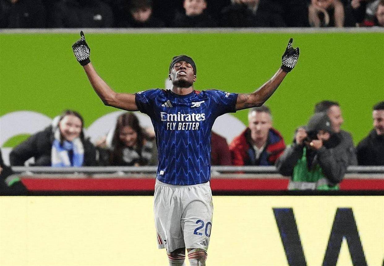 拉亚统治全场，波兰压哨击败安哥拉